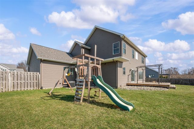 1835 Fox Prairie Road, Saint Joseph, MI 49085