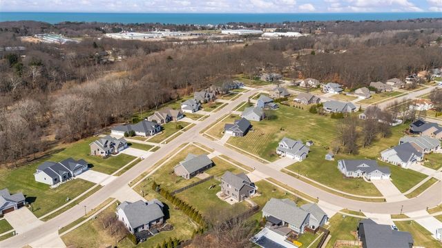 1835 Fox Prairie Road, Saint Joseph, MI 49085