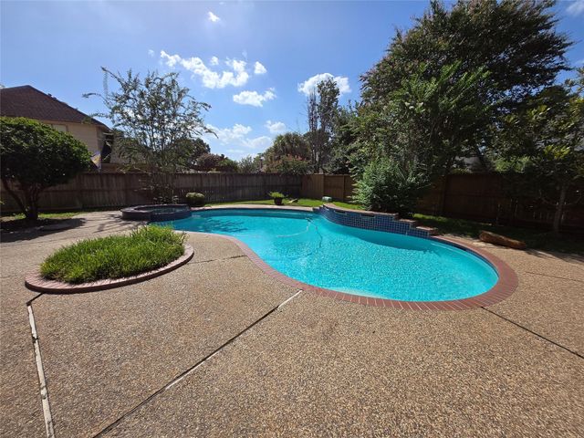 18302 Longmoor Drive, Houston, TX 77084