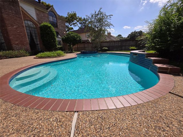18302 Longmoor Drive, Houston, TX 77084