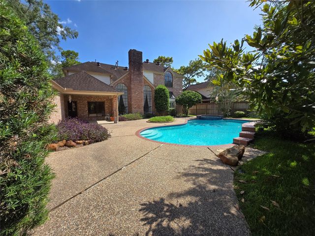 18302 Longmoor Drive, Houston, TX 77084