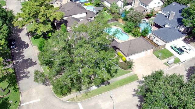 18302 Longmoor Drive, Houston, TX 77084