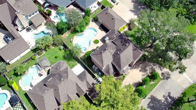 18302 Longmoor Drive, Houston, TX 77084