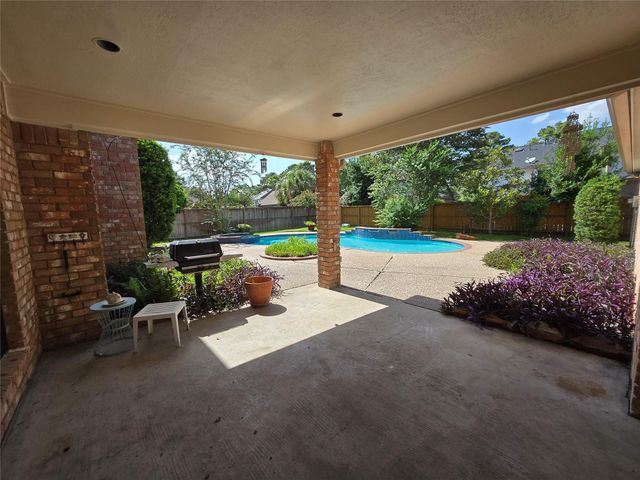 18302 Longmoor Drive, Houston, TX 77084