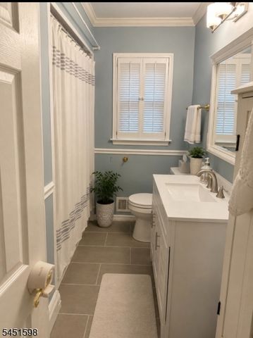 18 E Francis Ave, Marlboro Twp., NJ 07751