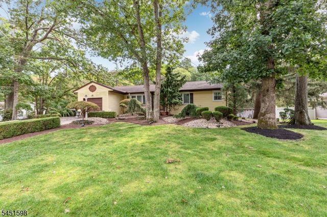 18 E Francis Ave, Marlboro Twp., NJ 07751