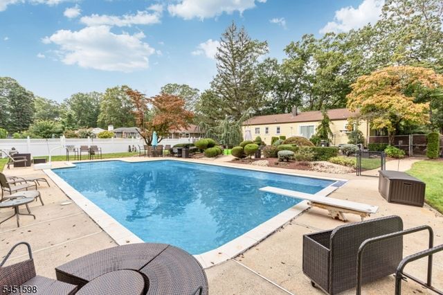 18 E Francis Ave, Marlboro Twp., NJ 07751
