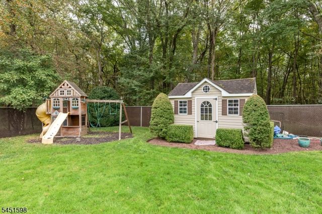 18 E Francis Ave, Marlboro Twp., NJ 07751