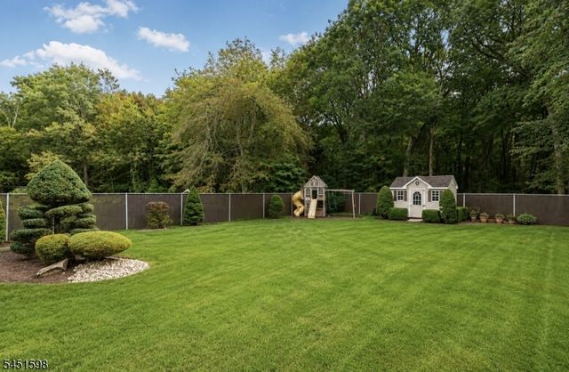 18 E Francis Ave, Marlboro Twp., NJ 07751