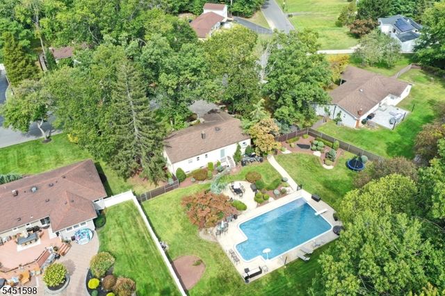 18 E Francis Ave, Marlboro Twp., NJ 07751