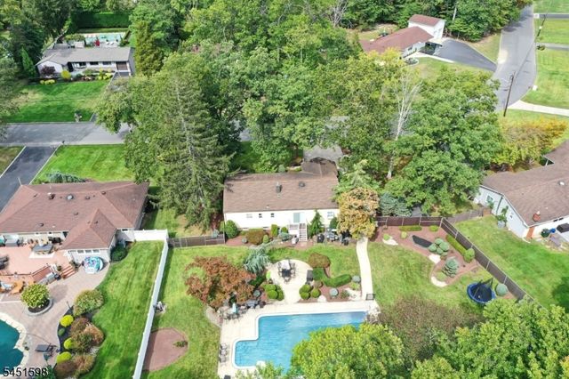18 E Francis Ave, Marlboro Twp., NJ 07751