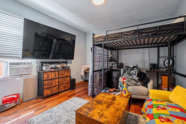 1849 Cylde Avenue, Los Angeles, CA 90019