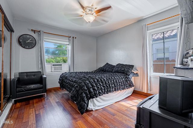 1849 Cylde Avenue, Los Angeles, CA 90019