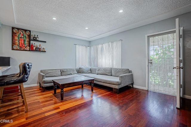 1849 Cylde Avenue, Los Angeles, CA 90019