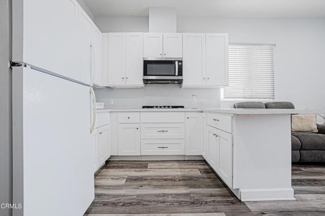 1849 Cylde Avenue, Los Angeles, CA 90019