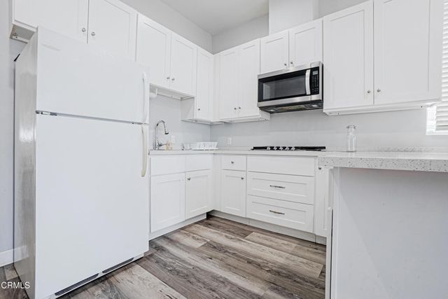 1849 Cylde Avenue, Los Angeles, CA 90019