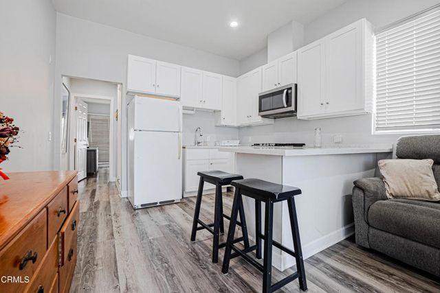 1849 Cylde Avenue, Los Angeles, CA 90019