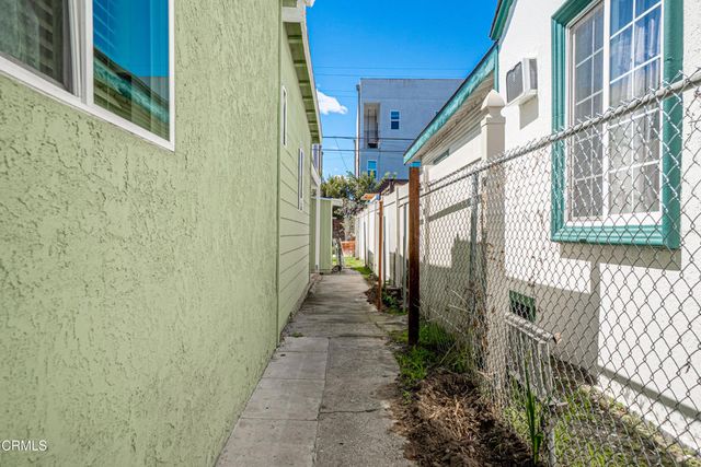 1849 Cylde Avenue, Los Angeles, CA 90019