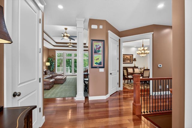 4580 Tanglewood Road, Bettendorf, IA 52722