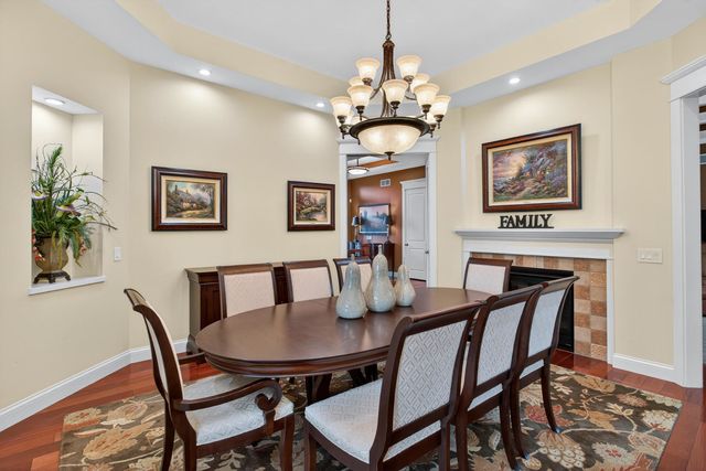 4580 Tanglewood Road, Bettendorf, IA 52722