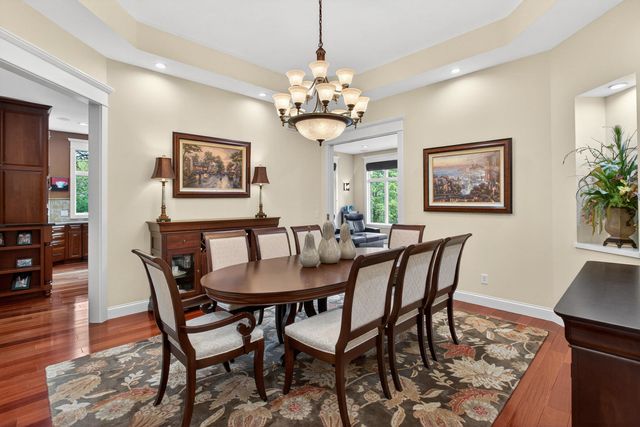 4580 Tanglewood Road, Bettendorf, IA 52722