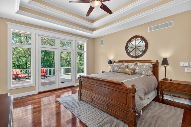 4580 Tanglewood Road, Bettendorf, IA 52722
