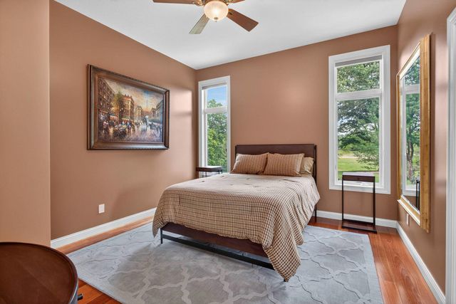 4580 Tanglewood Road, Bettendorf, IA 52722