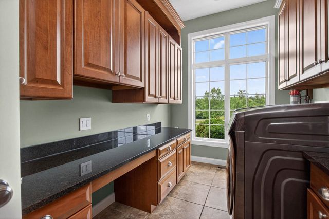 4580 Tanglewood Road, Bettendorf, IA 52722