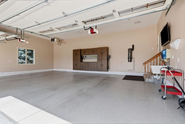 4580 Tanglewood Road, Bettendorf, IA 52722