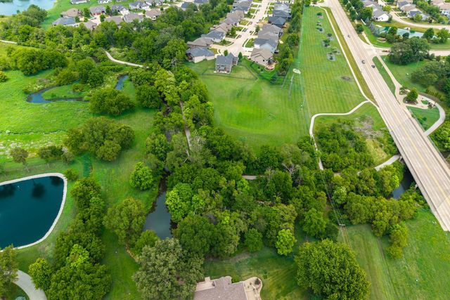 4580 Tanglewood Road, Bettendorf, IA 52722