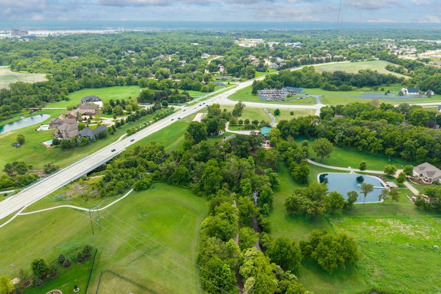 4580 Tanglewood Road, Bettendorf, IA 52722