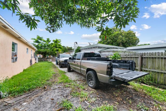 728 22ND Street, West Palm Beach, FL 33407
