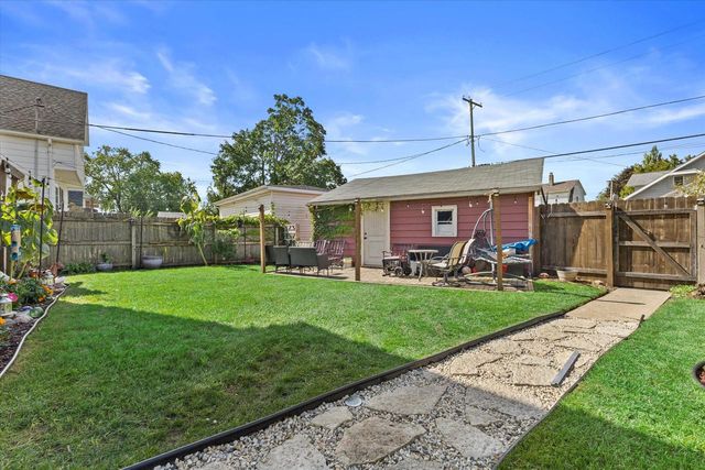 7002 26th AVENUE, Kenosha, WI 53143