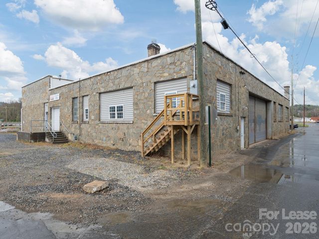 24 Glendale Avenue, Asheville, NC 28804