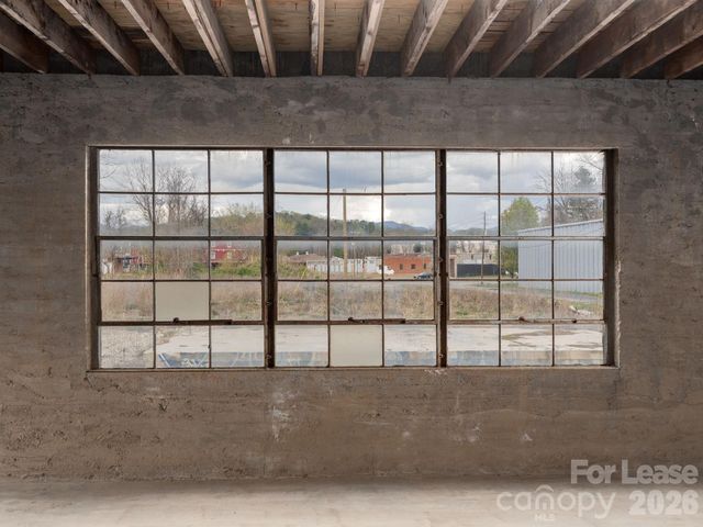 24 Glendale Avenue, Asheville, NC 28804