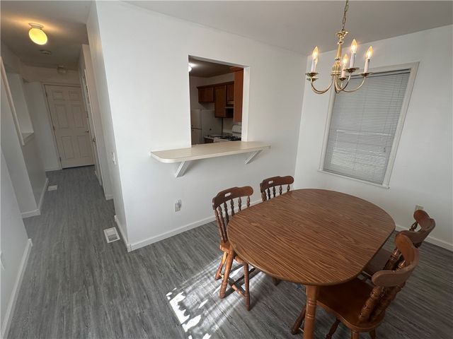 104 Fruit Ave, Farrell, PA 16121