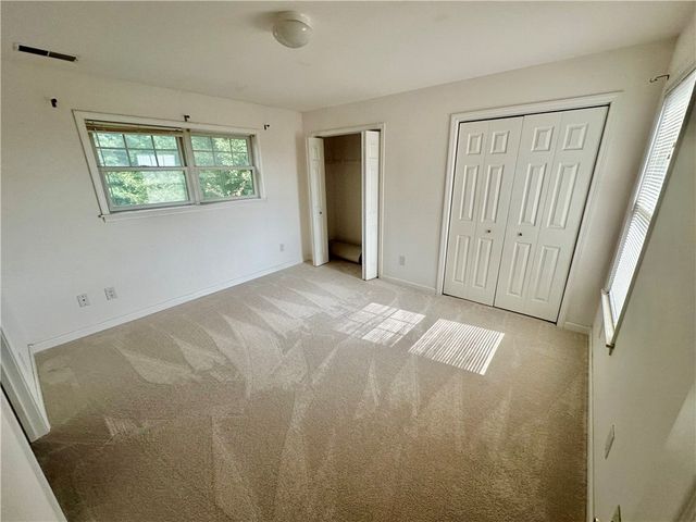 104 Fruit Ave, Farrell, PA 16121