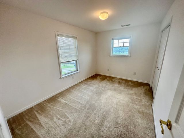 104 Fruit Ave, Farrell, PA 16121