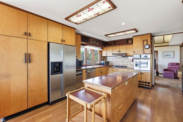 24 Kings Road, Brisbane, CA 94005