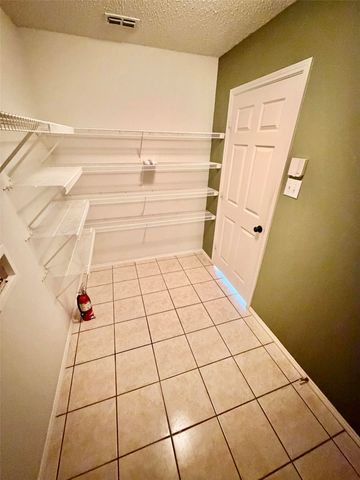 1313 Dakota Trail, Krum, TX 76249
