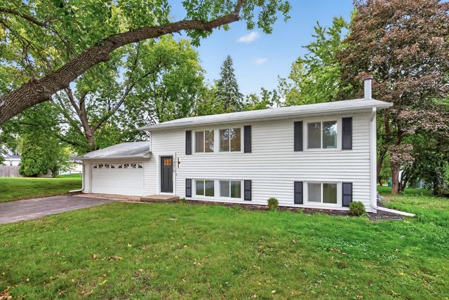 14010 38th Avenue N, Plymouth, MN 55447