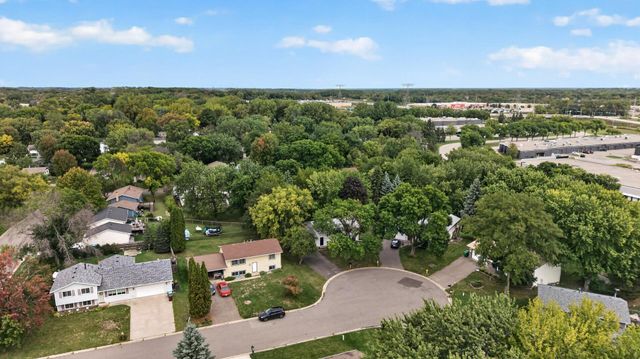 14010 38th Avenue N, Plymouth, MN 55447