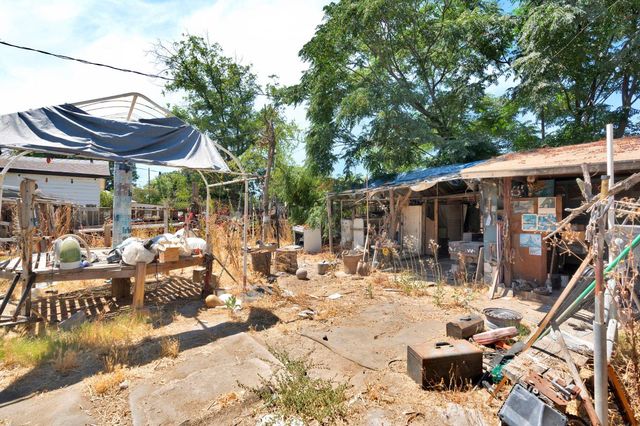 4163 E Clay Avenue, Fresno, CA 93702