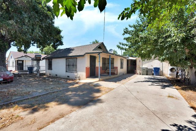 4163 E Clay Avenue, Fresno, CA 93702