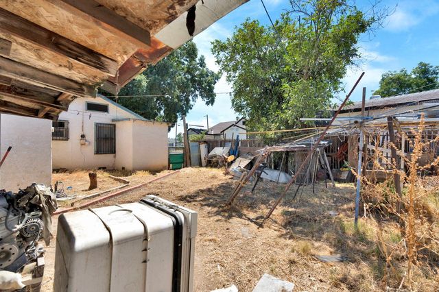 4163 E Clay Avenue, Fresno, CA 93702