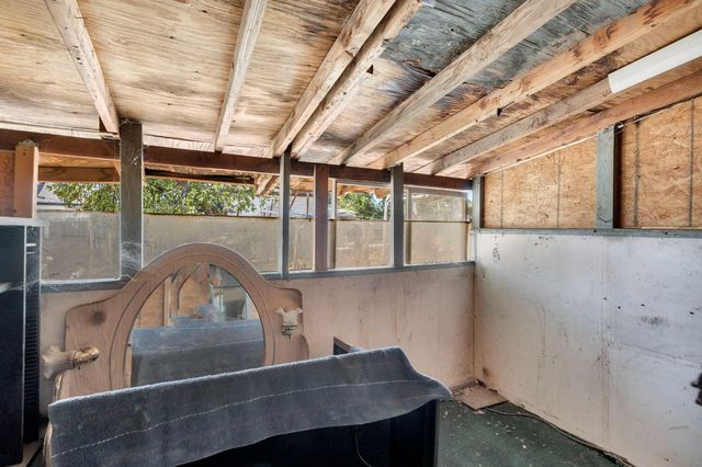 4163 E Clay Avenue, Fresno, CA 93702