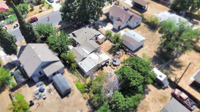 4163 E Clay Avenue, Fresno, CA 93702