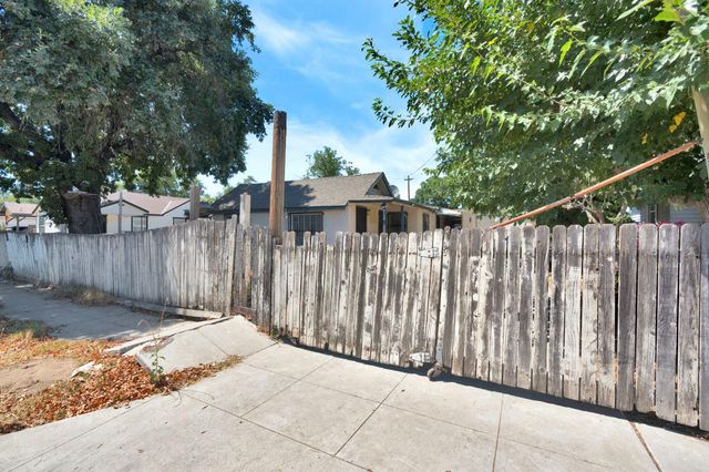 4163 E Clay Avenue, Fresno, CA 93702