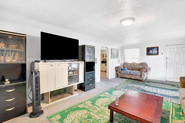 4163 E Clay Avenue, Fresno, CA 93702