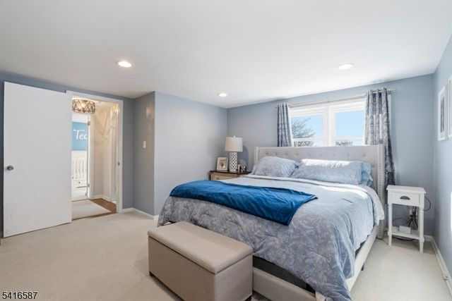 22 Laurel St, Hawthorne Boro, NJ 07506